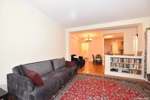 175-06 Devonshire Rd #1J, Jamaica, NY 11432