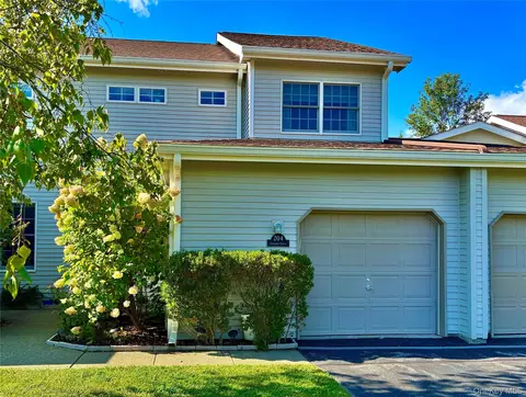 204 Cinnamon Cir, Rhinebeck, NY 12572