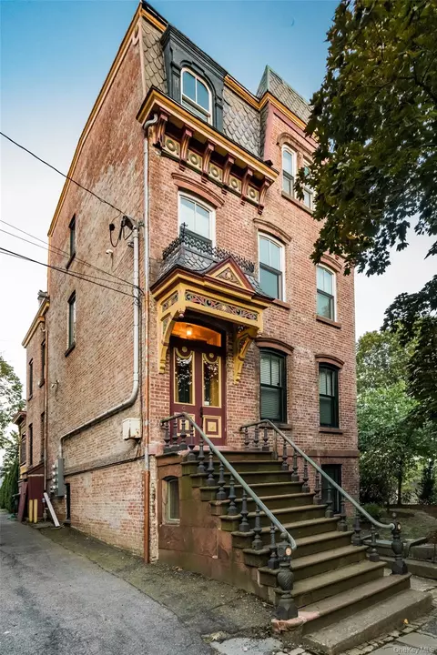 4 Grand St, Newburgh, NY 12550