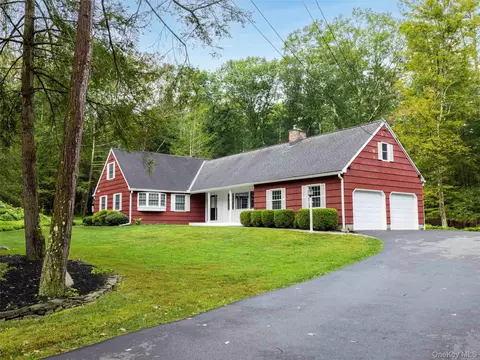 10 Niles Dr, Woodstock, NY 12498
