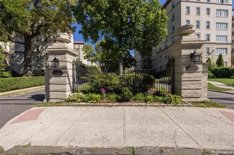 1 Park Ln #4A, Mount Vernon, NY 10552
