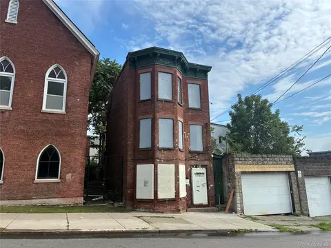180 Ann St, Newburgh, NY 12550