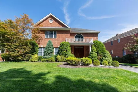3 Dalessio Ct, Scarsdale, NY 10583