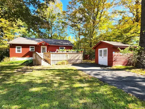 107 E Thompson Pl, Monticello, NY 12701