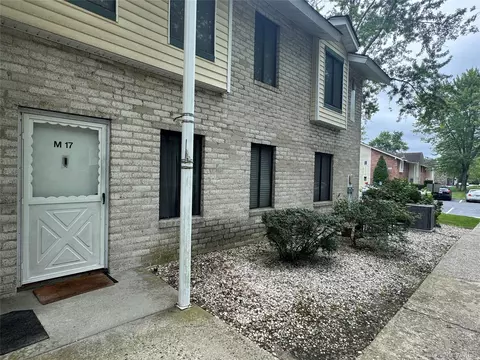 17 Montana Ct #17, Mount Sinai, NY 11766