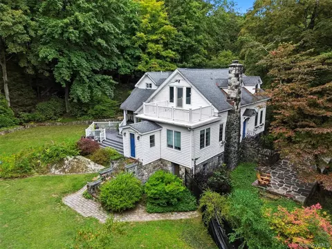 8 Brook Ln, Cortlandt, NY 10567