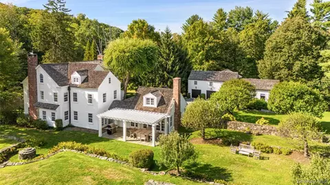 150 Sarles St, Mount Kisco, NY 10549
