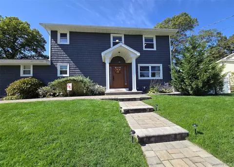 71 Mary Ave, Ronkonkoma, NY 11779