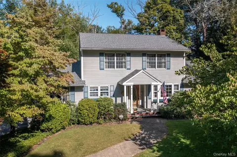 102 Stream Ln, Pleasant Valley, NY 12569