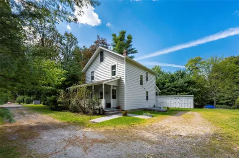 24 Grassi Ln, Philipstown, NY 10524