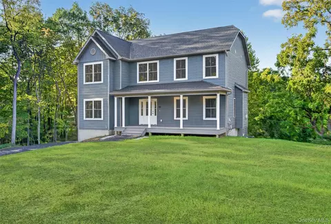 89 Leslie Rd, Newburgh, NY 12550