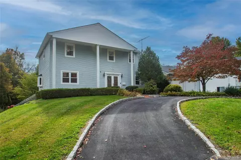 22 The Dr, Minisink, NY 10998