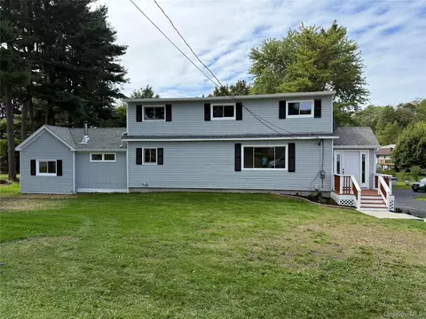20 Shirley Ave, Fishkill, NY 12524