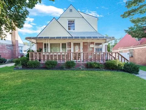 24016 128th Rd, New York, NY 11422