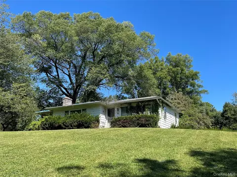 2416 State Route 300, Shawangunk, NY 12589