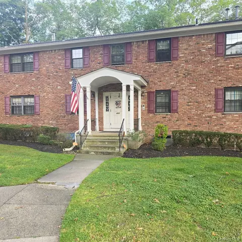 452 Somerset Dr #F, Orangetown, NY 10965