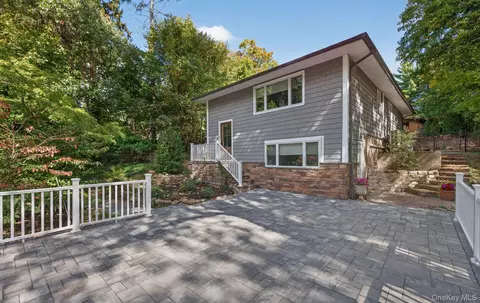 140 Ocean Ave, Northport, NY 11768