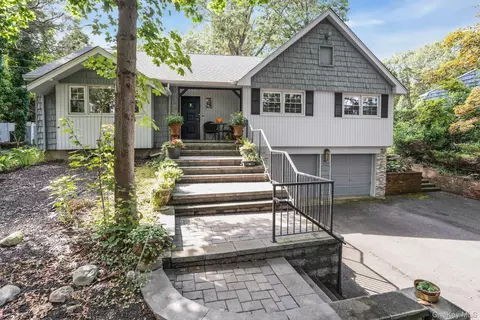 169 Dix Hills Rd, Huntington Station, NY 11746