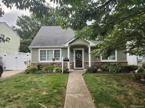 2453 Hull Ave, North Bellmore, NY 11710