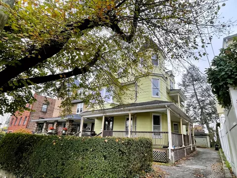 134 Vista Pl, Mount Vernon, NY 10550