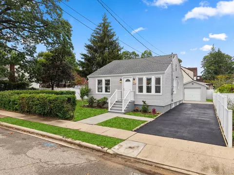 549 Emerson Ave, Baldwin, NY 11510