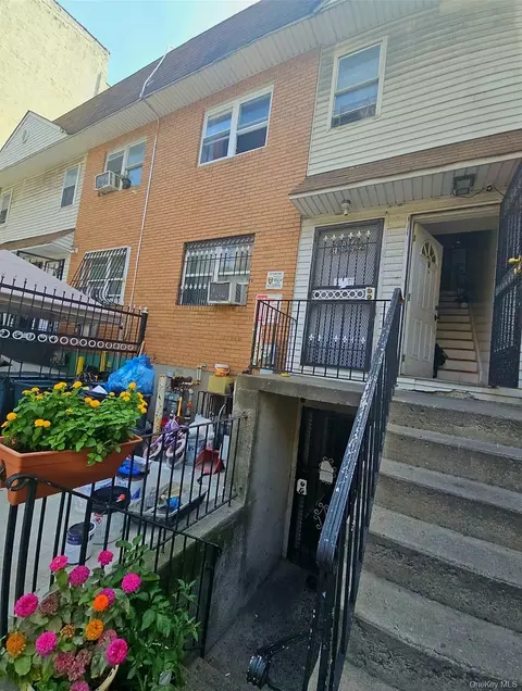 1230 Morris Ave, New York, NY 10456