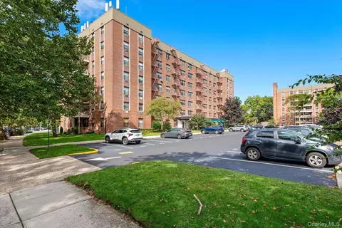 84-09 155th Ave #5C, New York, NY 11414