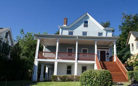 1010 Orchard St, Peekskill, NY 10566