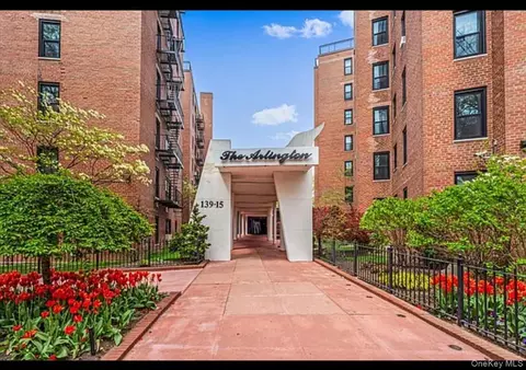 139-15 83rd Ave #407, New York, NY 11435