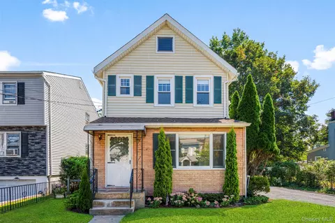 527 Jefferson Ave, Mamaroneck, NY 10543