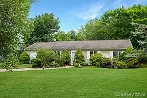 212 S Essex St, Montauk, NY 11954