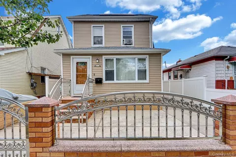 12244 Nellis St, New York, NY 11413