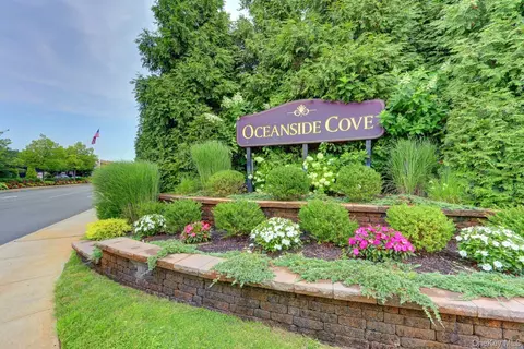 100 Daly #410, Hempstead, NY 11572