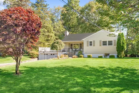 17 Birchwood Ln, Greenburgh, NY 10530