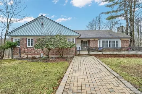 37 Roosevelt Ave, Woodridge, NY 12789
