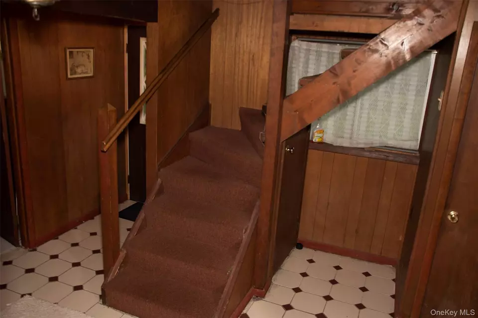 Entry Way - 177 Davos Rd, Woodridge, NY 12789 photo 4 of 4