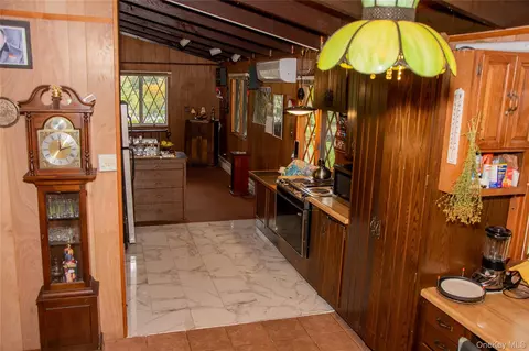 Entry Way - 177 Davos Rd, Woodridge, NY 12789 photo 1 of 4