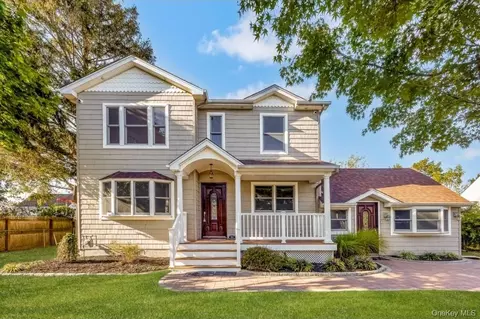 31 Fuller Ave, West Babylon, NY 11704