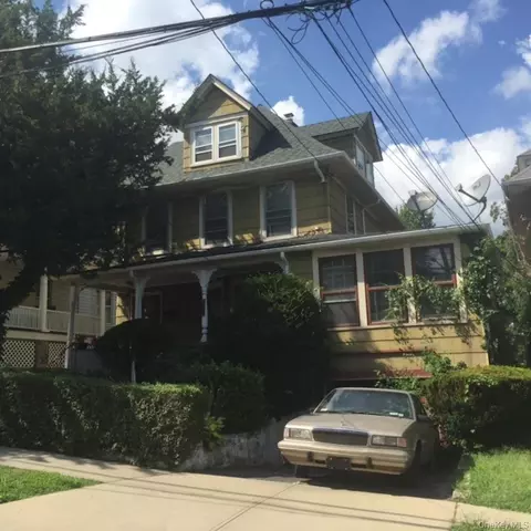 121 Coligni Ave, New Rochelle, NY 10801