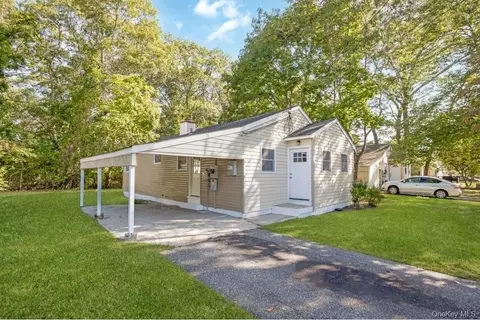 243 Parkway Blvd, Wyandanch, NY 11798