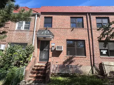 64-49 Austin St, New York, NY 11374