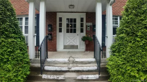 310 Parkside Dr, Ramapo, NY 10901