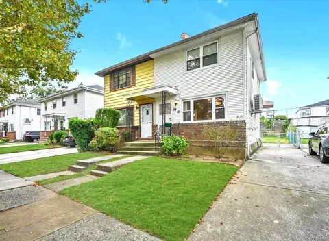 6418 217th St, New York, NY 11364