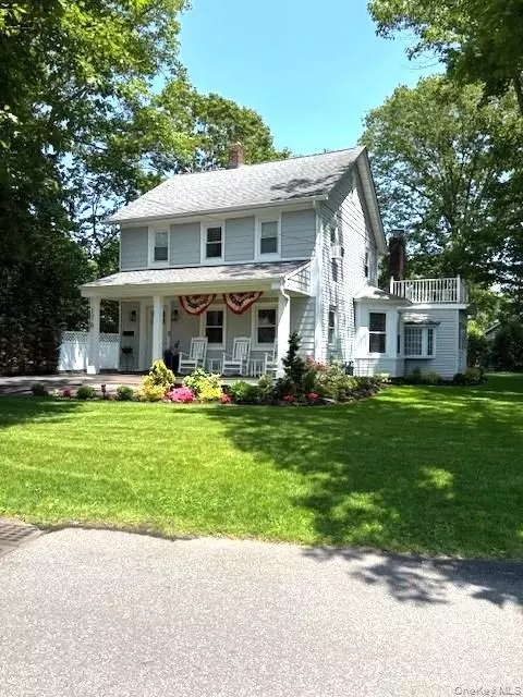 176 Richmond Ave, Amityville, NY 11701