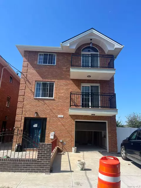 1111 Clarence Ave, New York, NY 10465