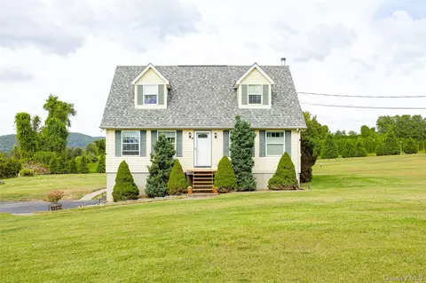 23 Bog Hollow Rd, Wassaic, NY 12592