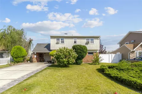 35 Lowland Rd, Levittown, NY 11756
