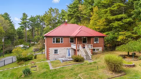 2 May Pl, Lumberland, NY 12737