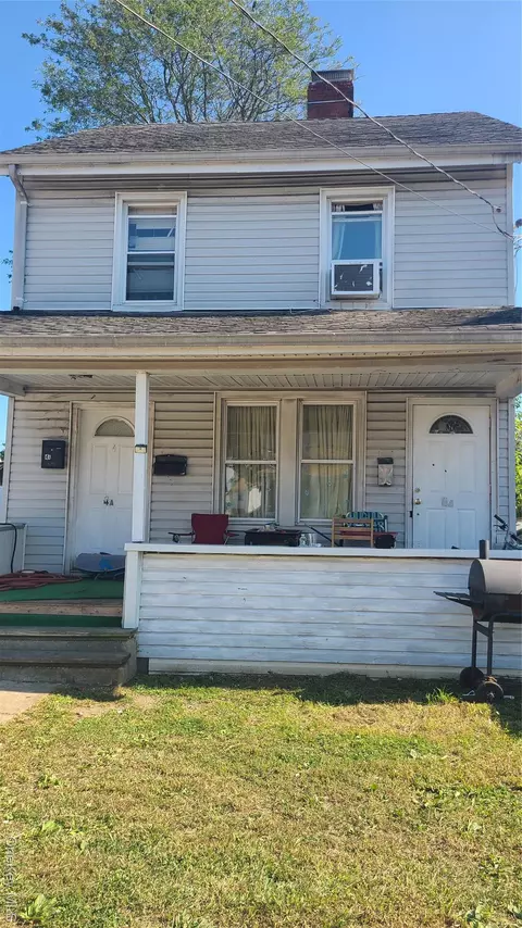 4 Duryea Pl, Hempstead, NY 11550