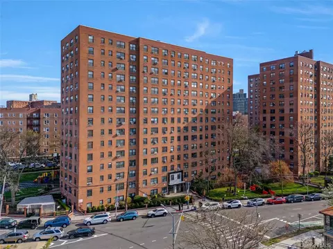 99-60 63rd Rd #5W, Rego Park, NY 11374